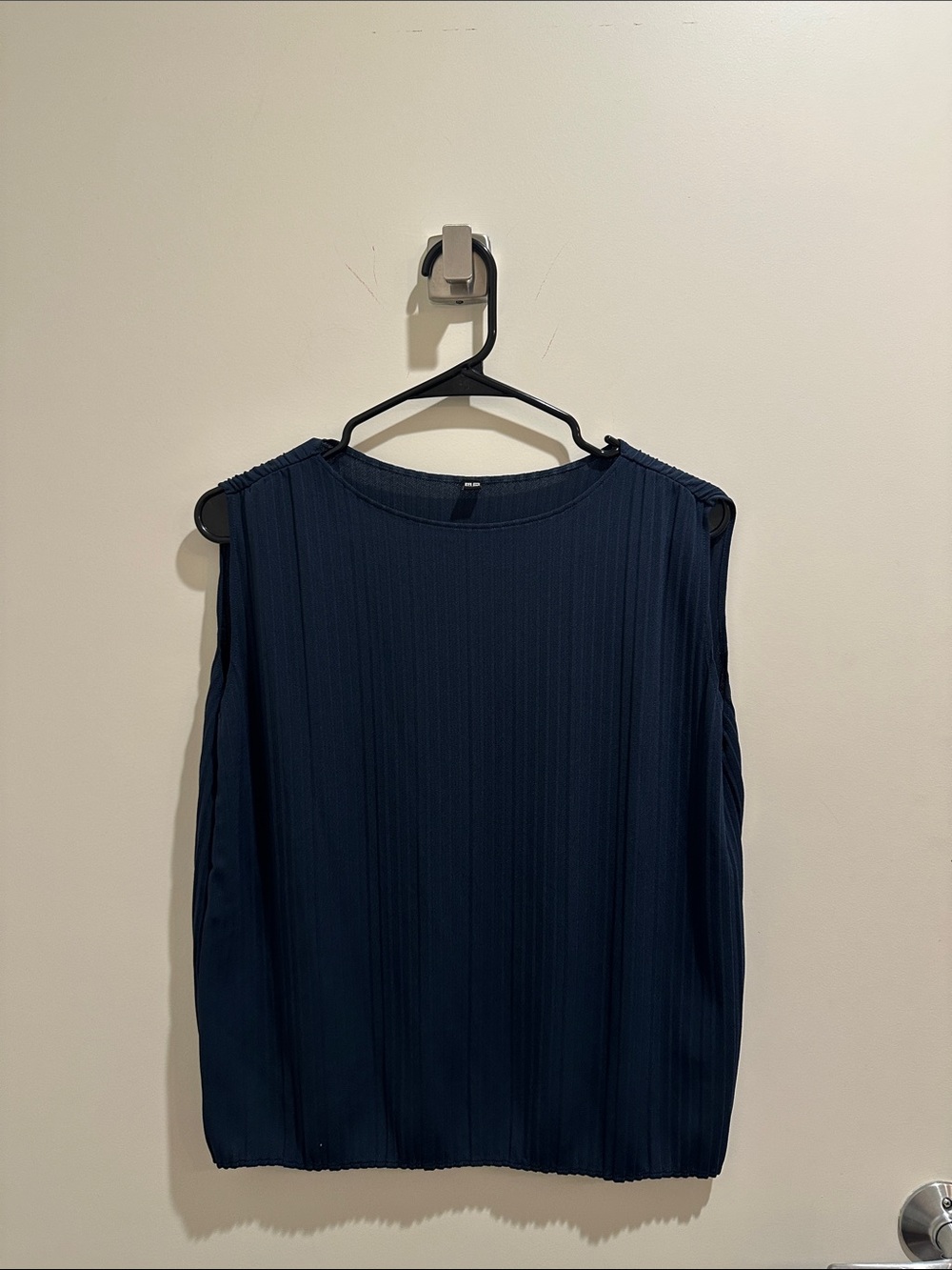 Uniqlo Navy Sleeveless Pleated Tank Top
